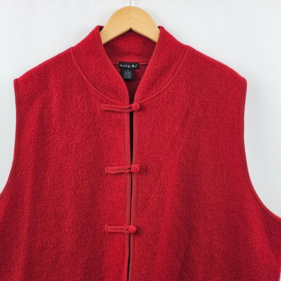 Tully-Ho Red Boiled Wool Vest Womens 2X Chinese Knot Close Holiday Christmas - Picture 7 of 12